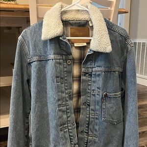 Levi's Light Blue Denim Sherpa-Lined Jacket